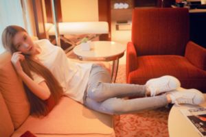 疯狂性爱别人的女人_1080日本电影免费